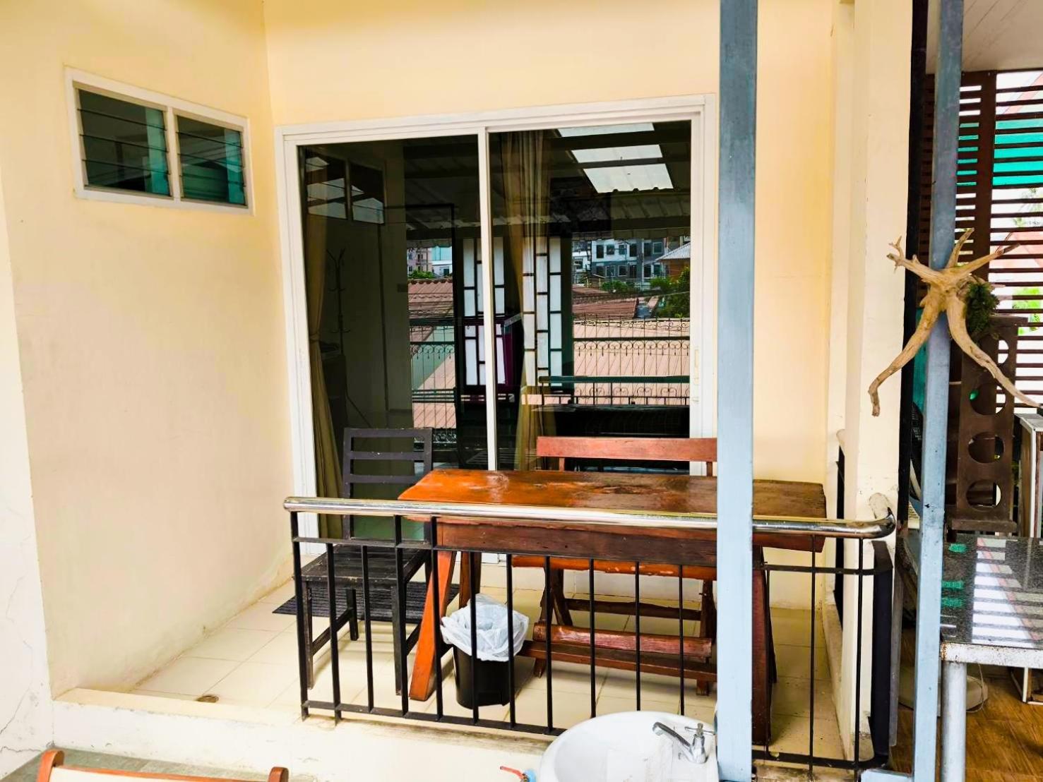 Nu Phuket Airport Resident 1 Bed & Breakfast Nai Yang Exterior photo