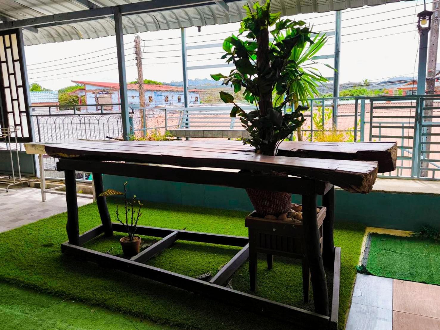 Nu Phuket Airport Resident 1 Bed & Breakfast Nai Yang Exterior photo